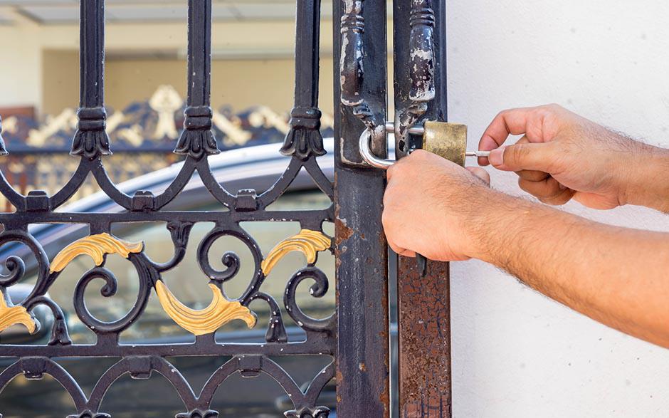 ouvrir une porte fermée à clé Vachette Paris 12